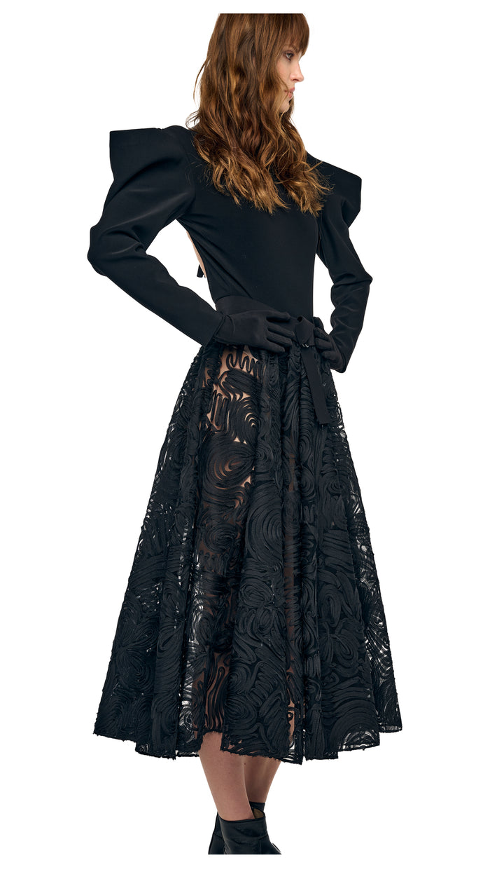 FLARED SKIRT TO MIDCALF #1