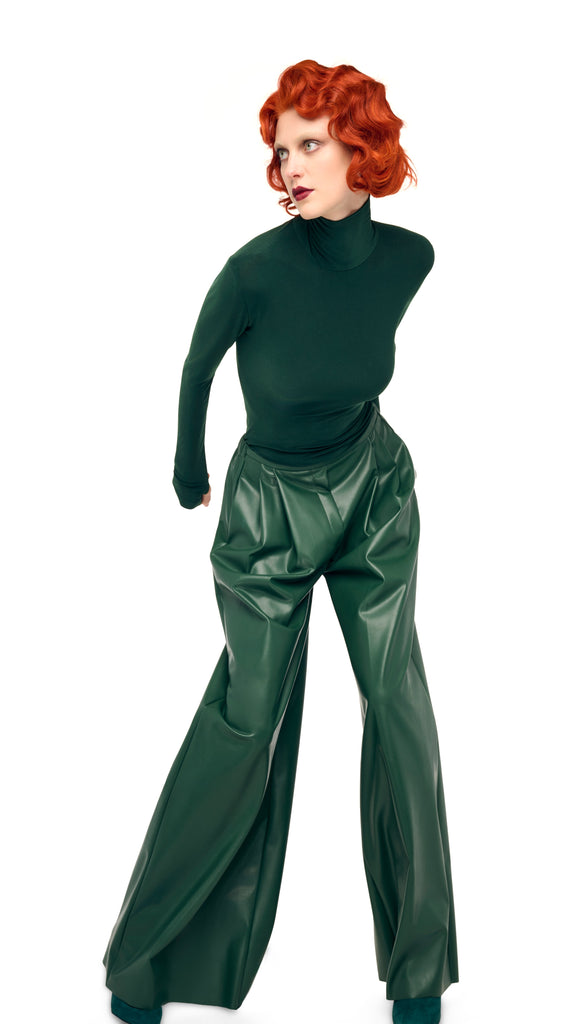 MENS PLEAT PANT – Dark Emerald – Norma Kamali