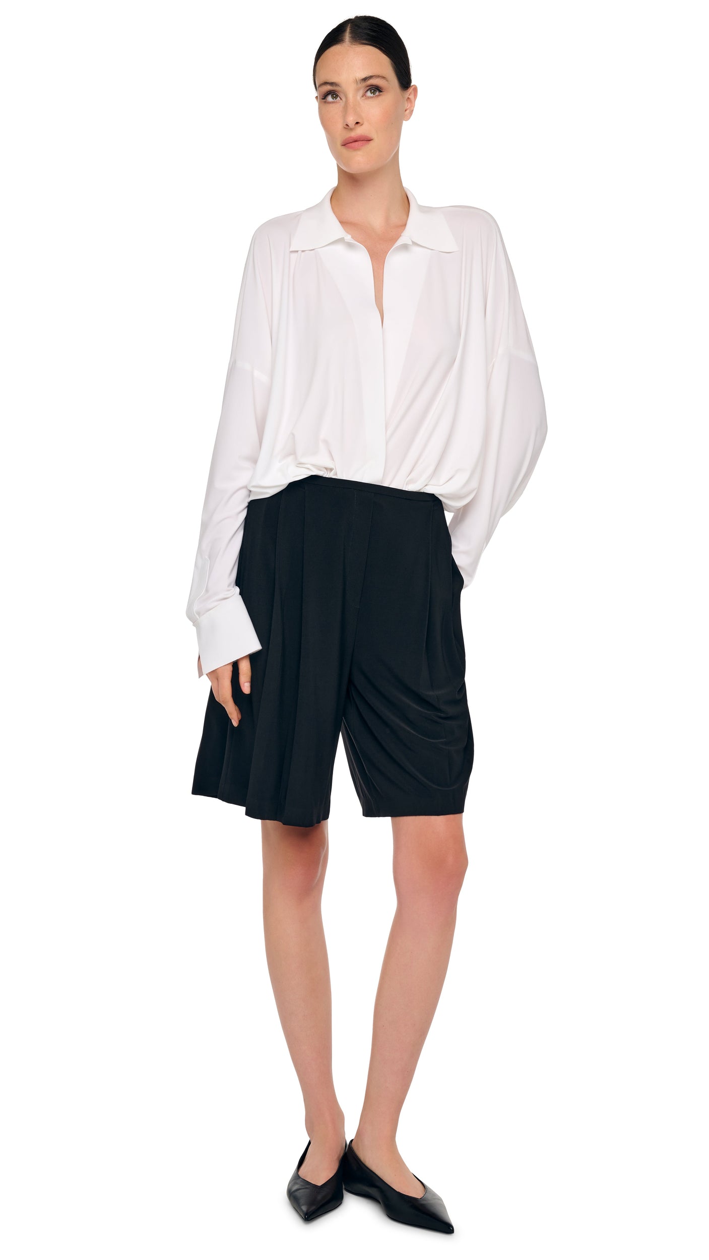 Norma Kamali Mens Pleat Bermuda Short