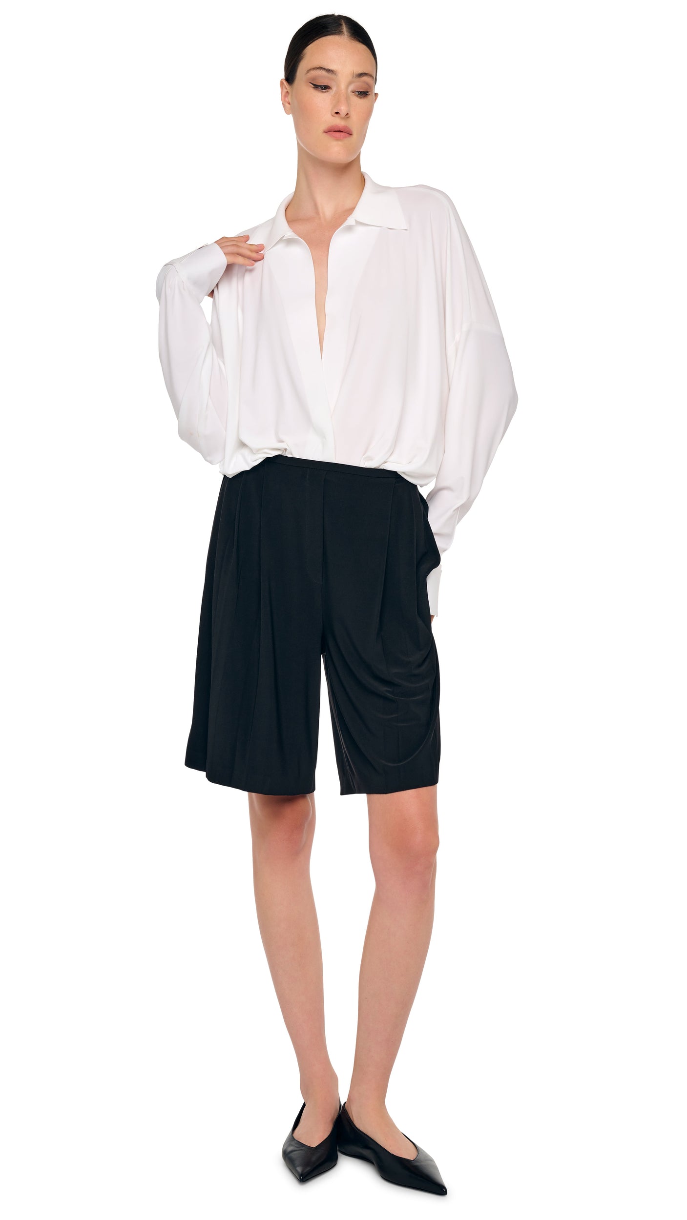MENS PLEAT BERMUDA SHORT – Black – Norma Kamali