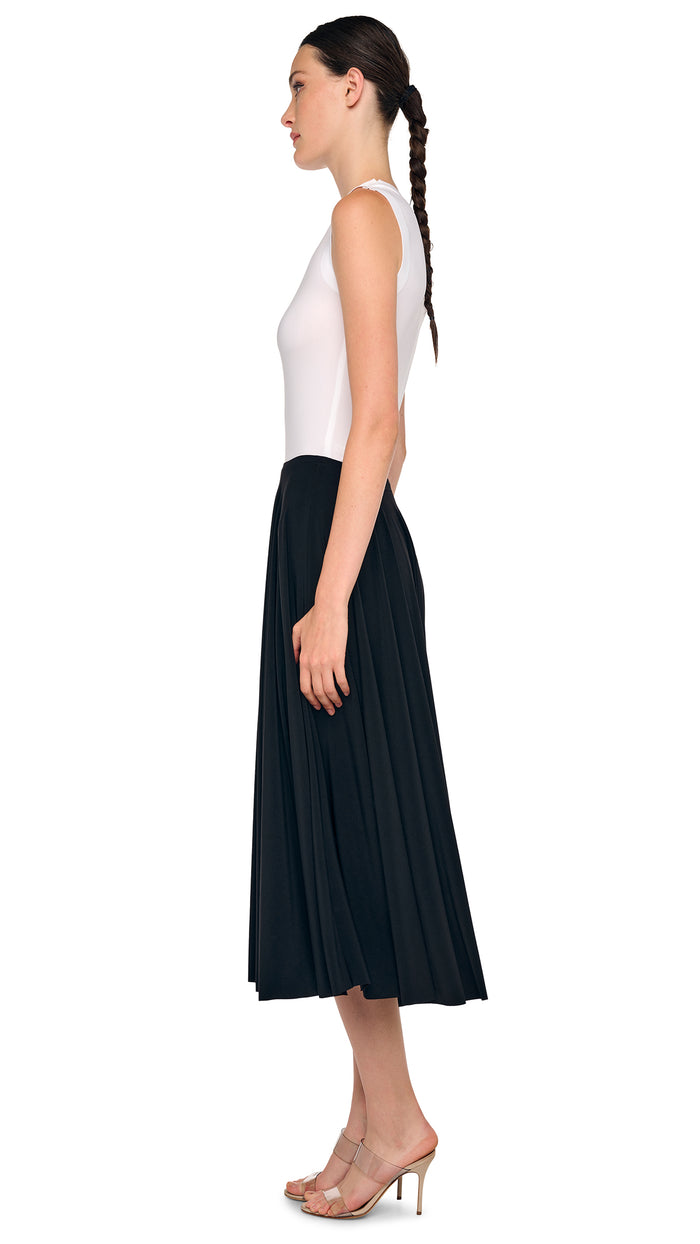 FLARED SKIRT TO MIDCALF #2