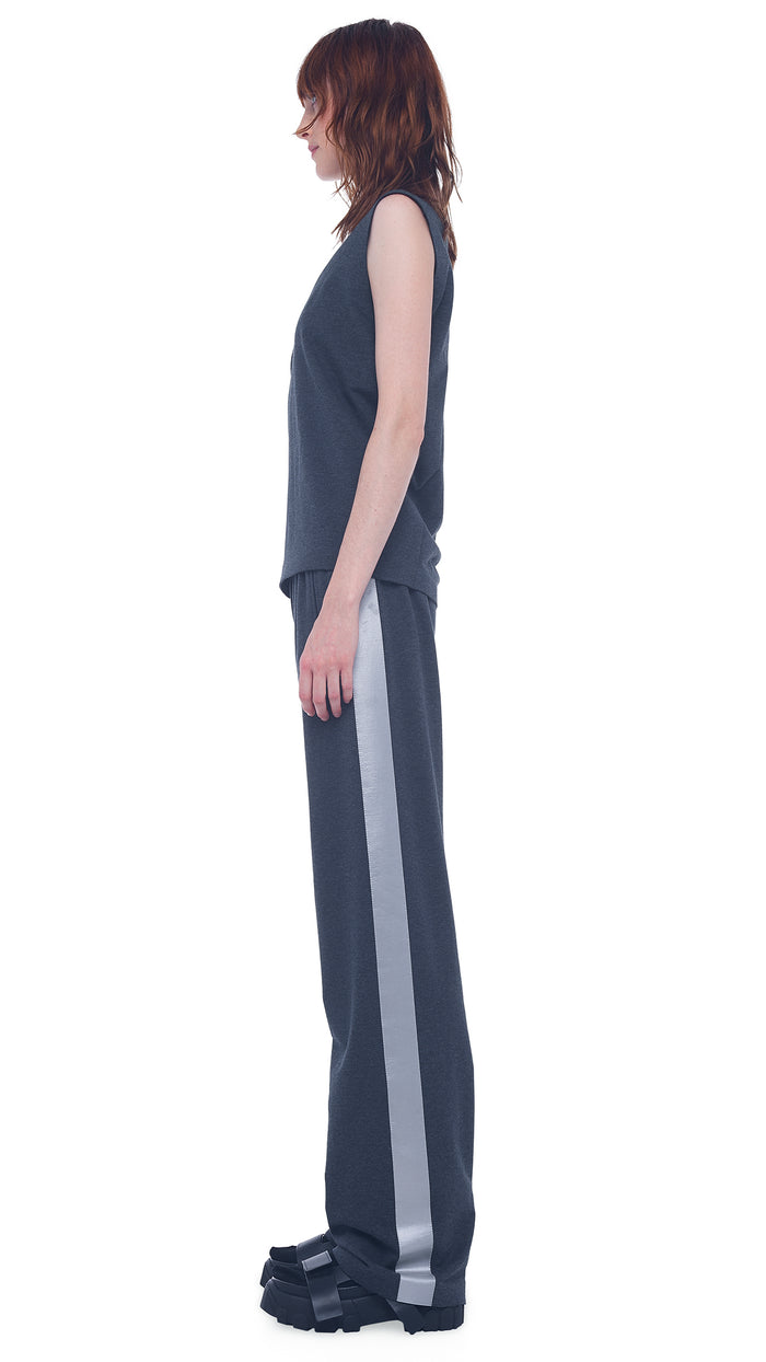 SLEEVELESS U NECK TANK #2