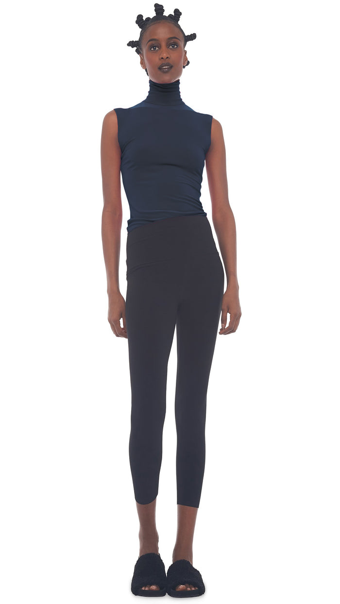 SLEEVELESS TURTLE TOP #1